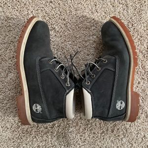 Women’s size 9 Navy Timberland Boots